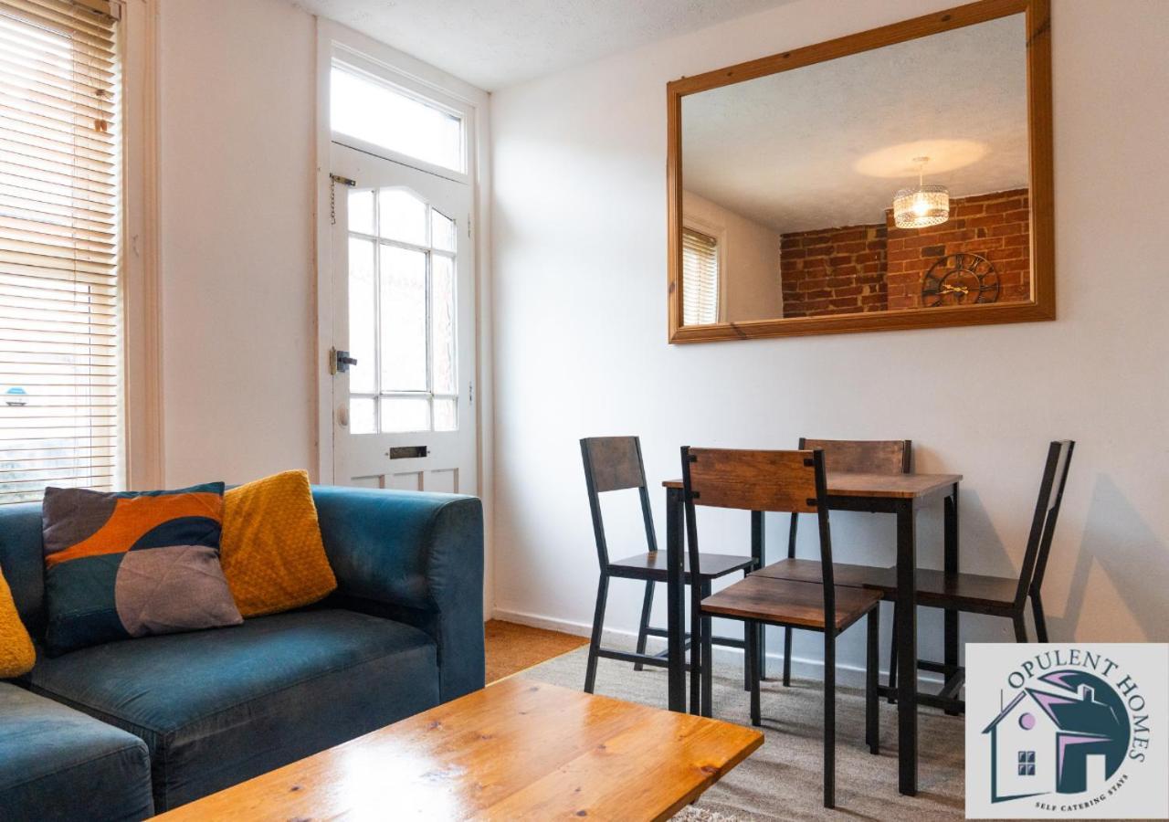Contractors Pad - 4 Bed Town House - Cent Reading - Free Parking别墅 外观 照片