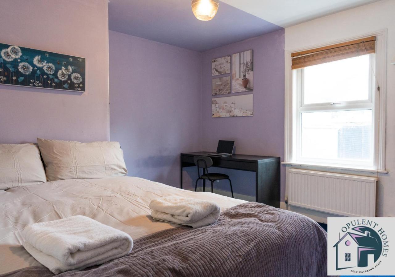 Contractors Pad - 4 Bed Town House - Cent Reading - Free Parking别墅 外观 照片