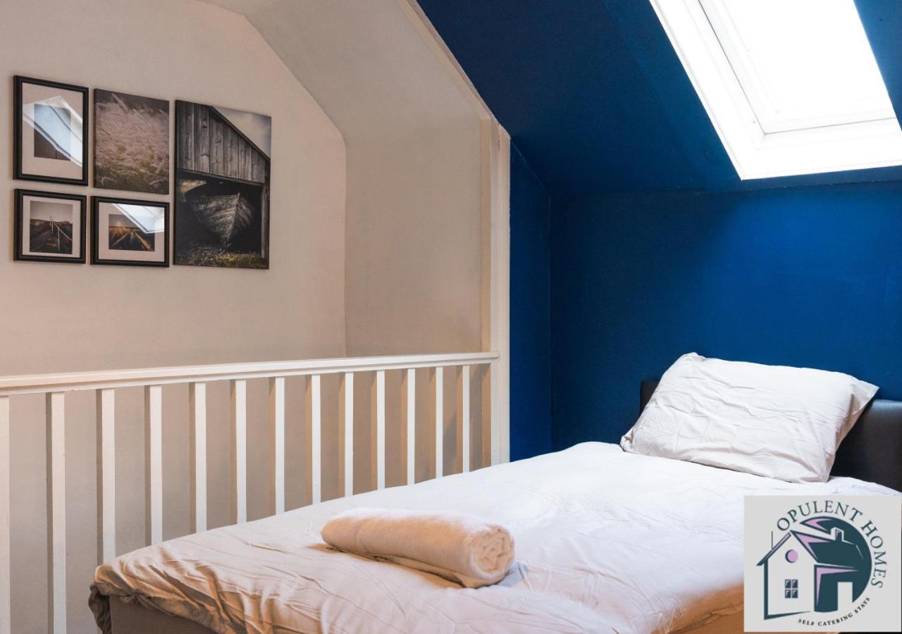 Contractors Pad - 4 Bed Town House - Cent Reading - Free Parking别墅 外观 照片