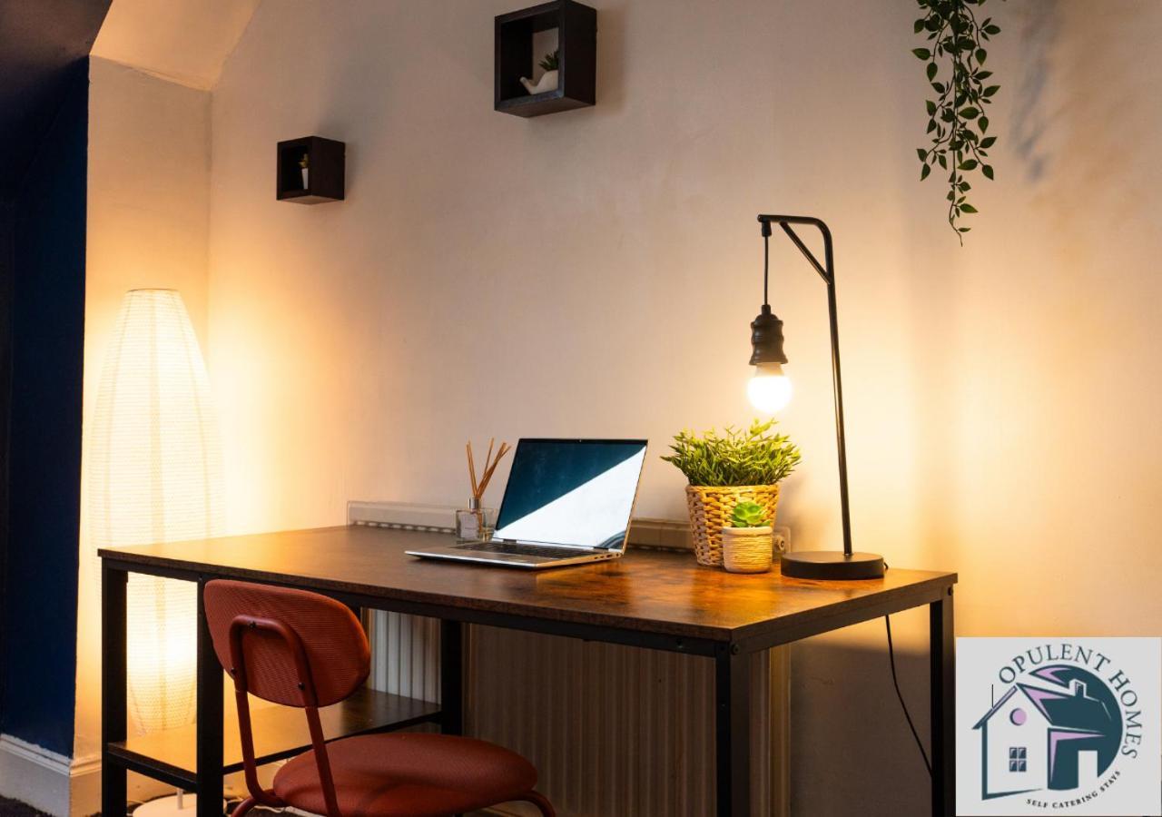 Contractors Pad - 4 Bed Town House - Cent Reading - Free Parking别墅 外观 照片