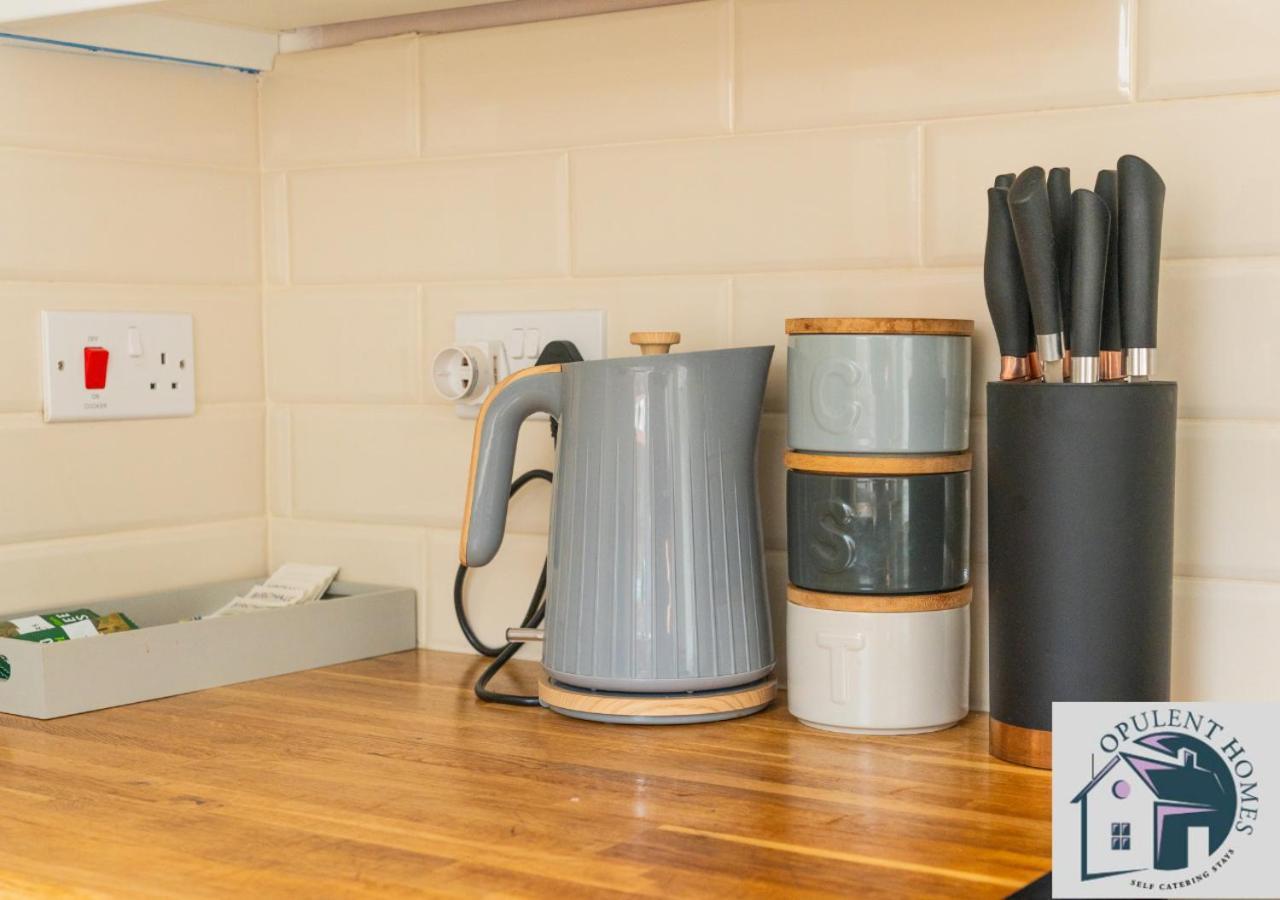 Contractors Pad - 4 Bed Town House - Cent Reading - Free Parking别墅 外观 照片