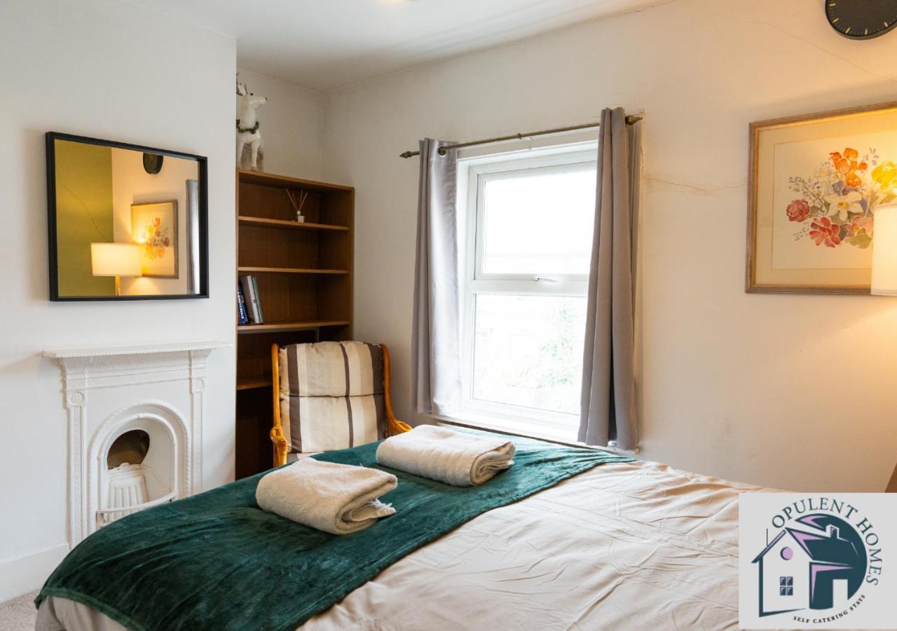 Contractors Pad - 4 Bed Town House - Cent Reading - Free Parking别墅 外观 照片