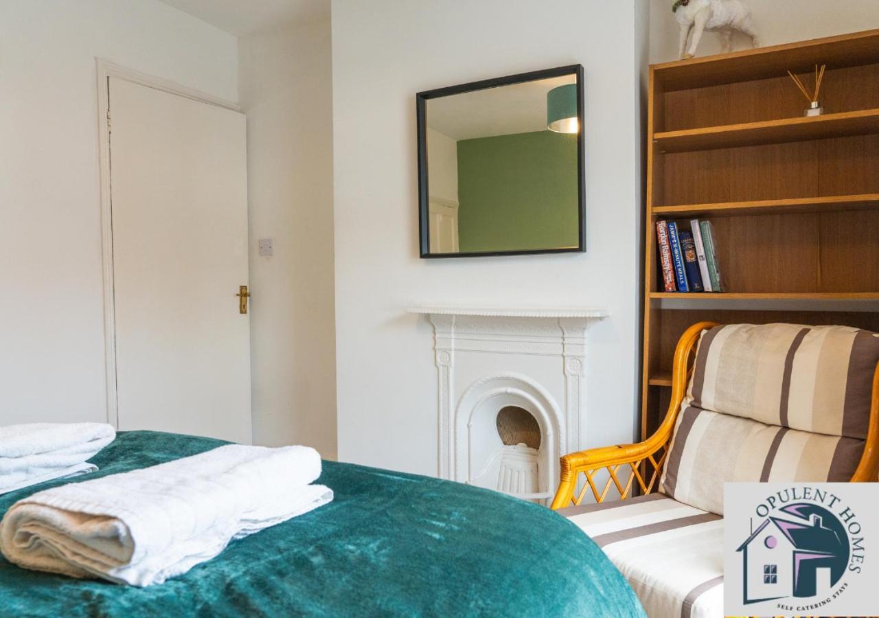 Contractors Pad - 4 Bed Town House - Cent Reading - Free Parking别墅 外观 照片