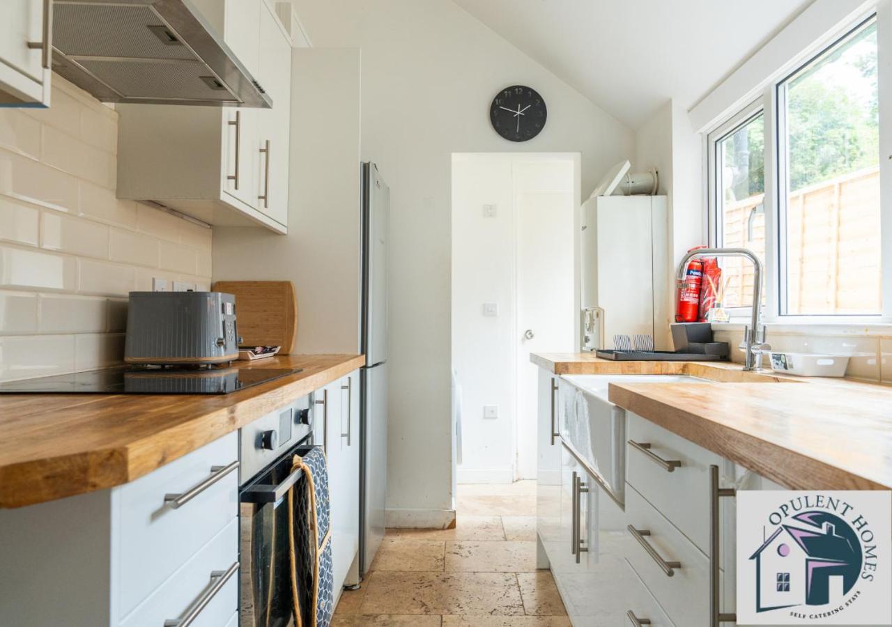 Contractors Pad - 4 Bed Town House - Cent Reading - Free Parking别墅 外观 照片